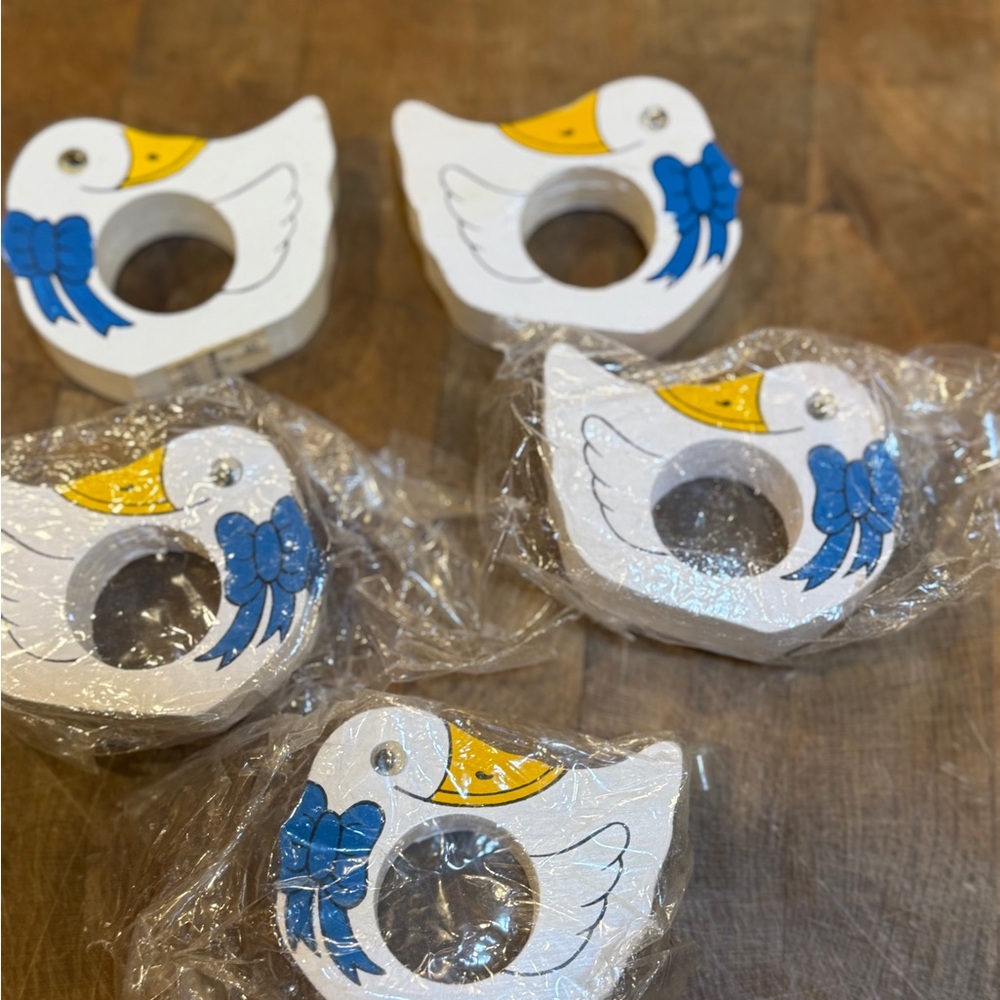 Vintage Wooden White Duck Napkin Rings with Blue Bow (Set of 5) 1980’s 1990’s - Picture 9 of 11